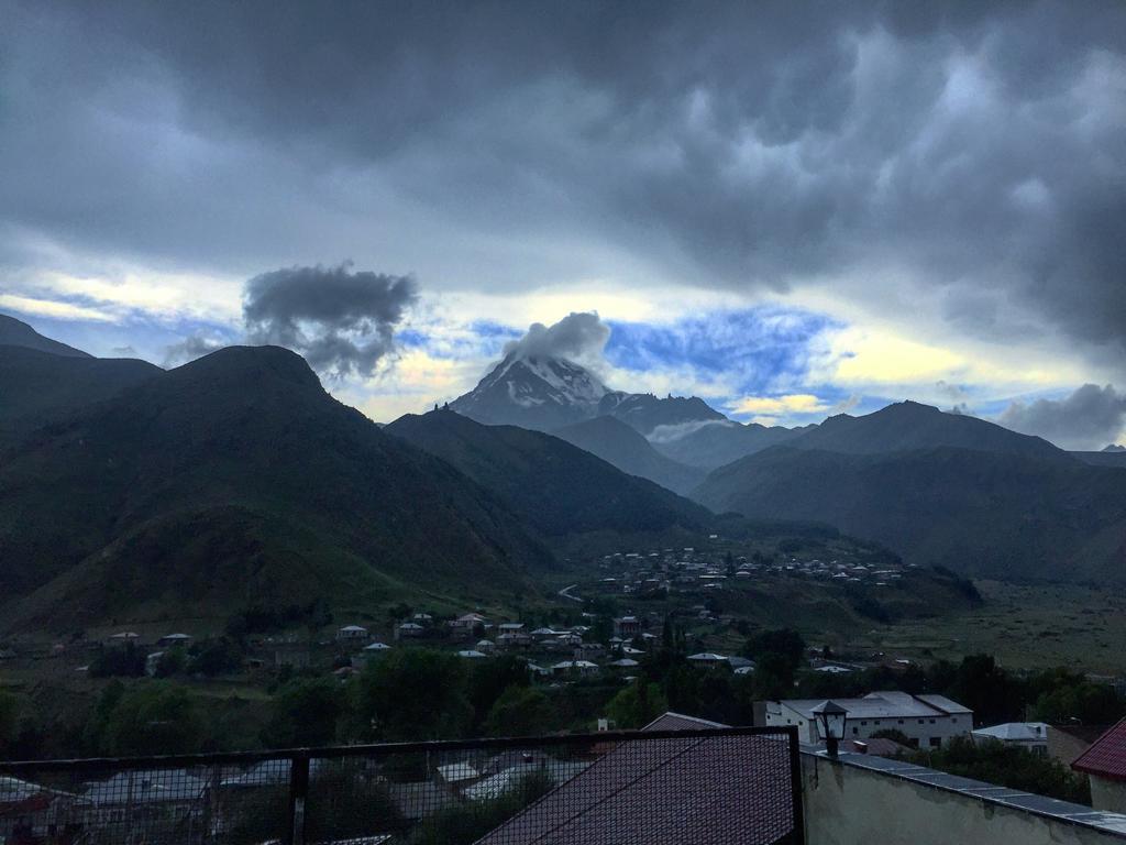 Veranda Guesthouse Kazbegi Exterior foto